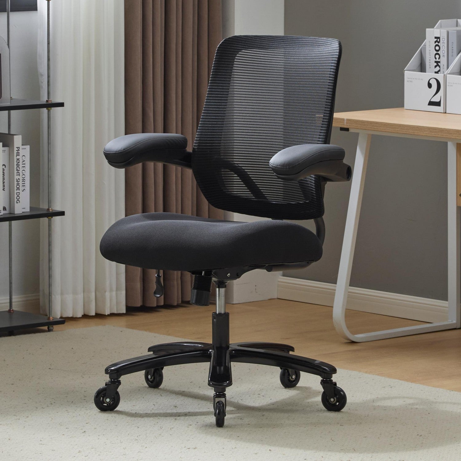 B1 Heavy Duty Chair 500lbs with Flip Armrests