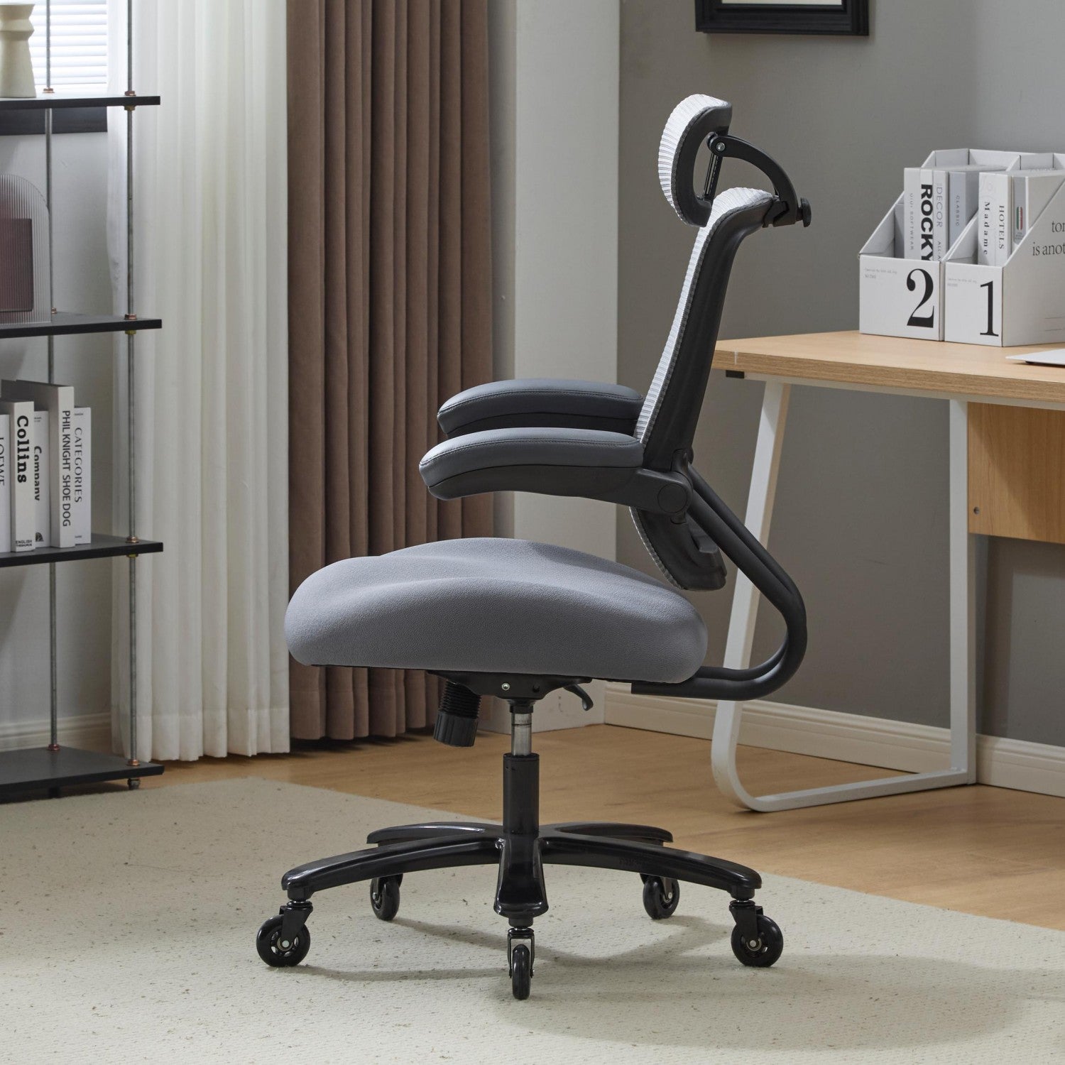 B1 Heavy Duty Chair 500lbs with Flip Armrests