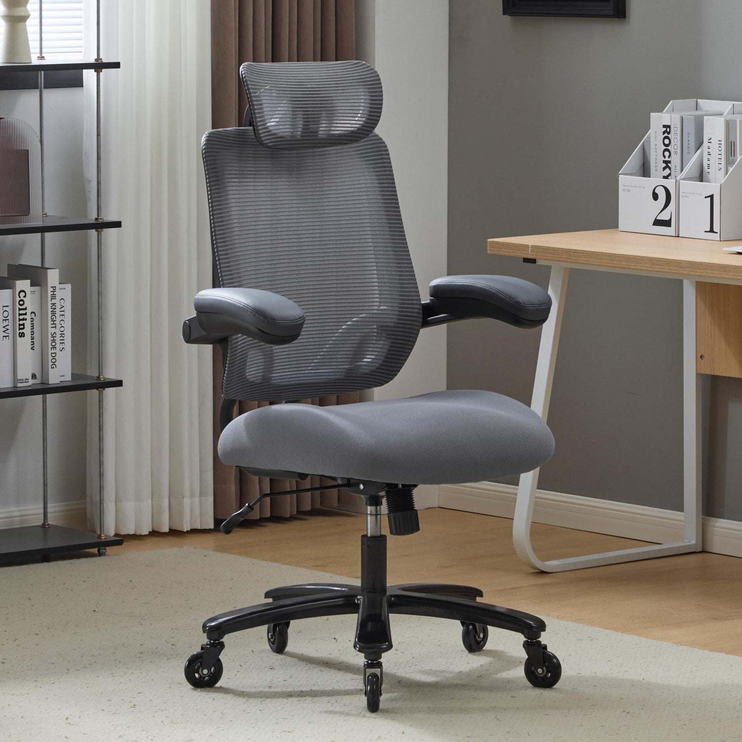 B1 Heavy Duty Chair 500lbs with Flip Armrests