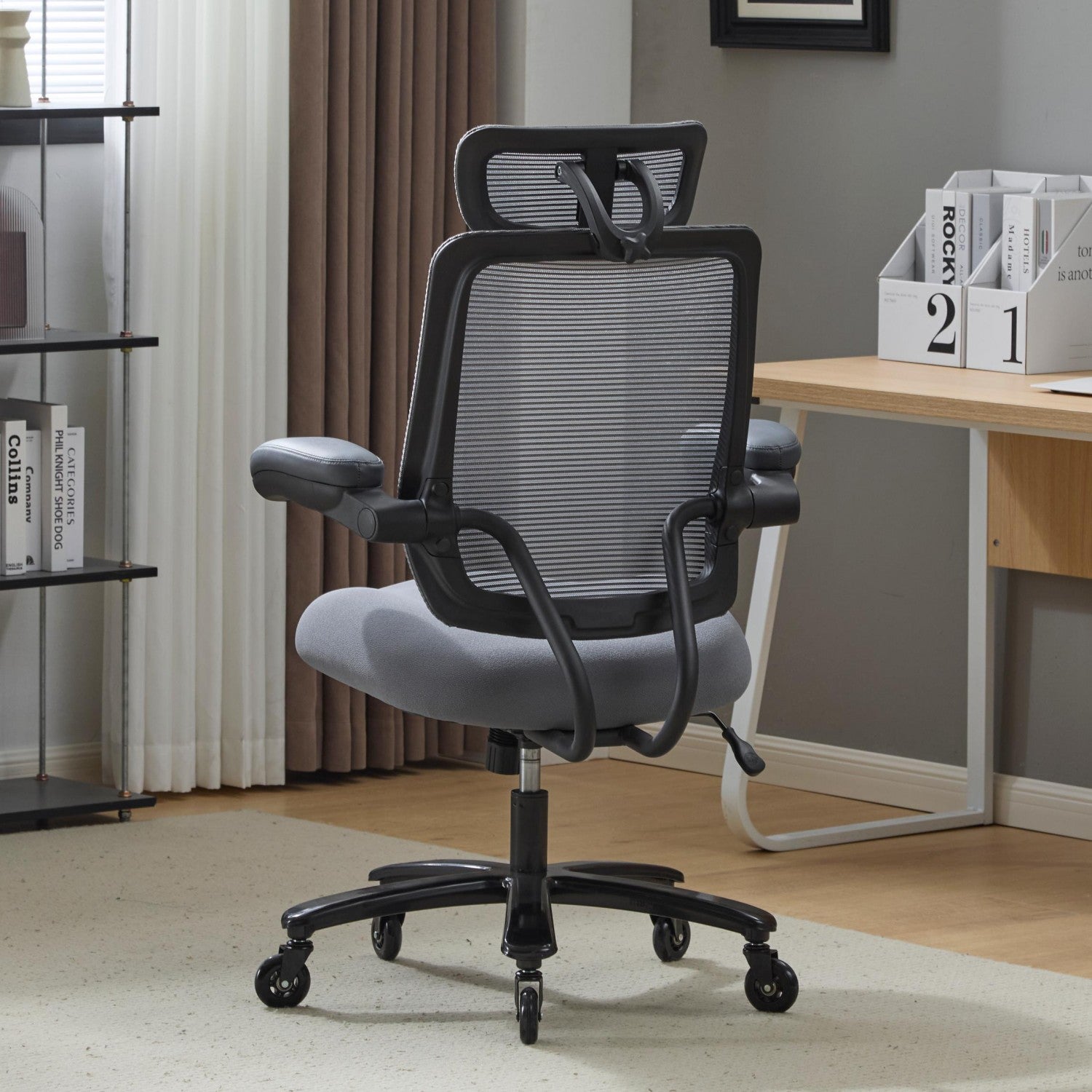 B1 Heavy Duty Chair 500lbs with Flip Armrests