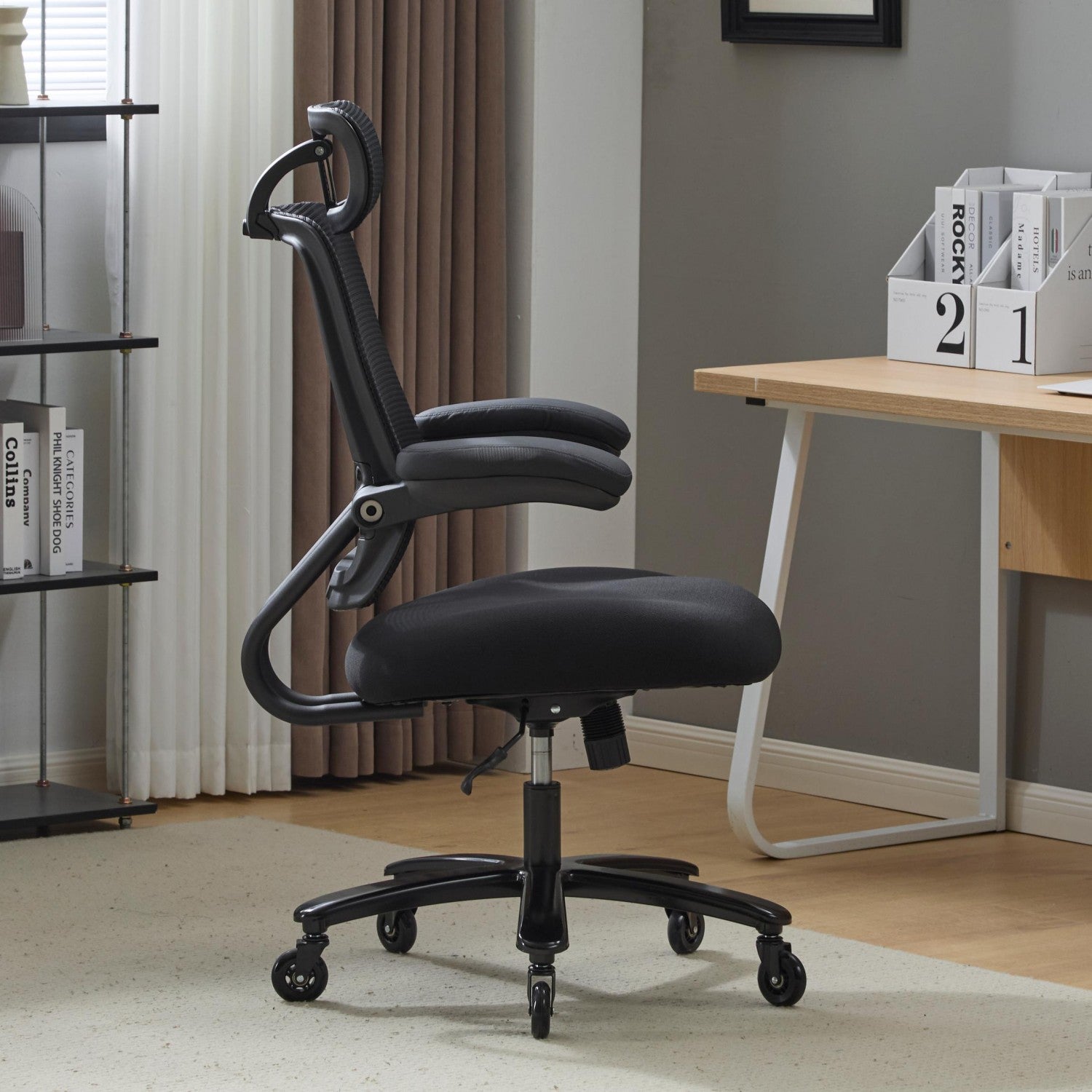 B1 Heavy Duty Chair 500lbs with Flip Armrests