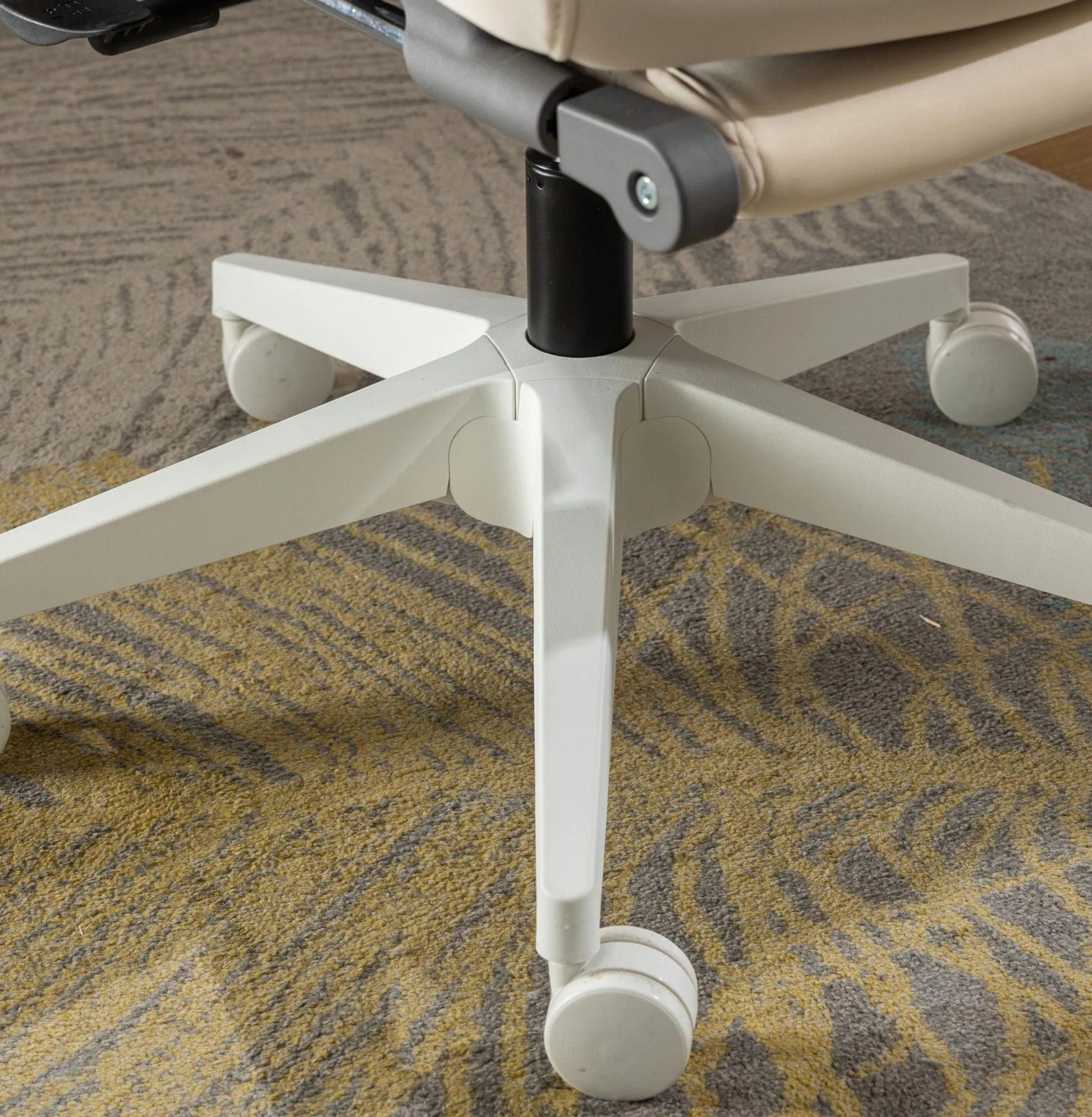 Ergonomic Office Chair Core 3003HBD - Honsit Chair
