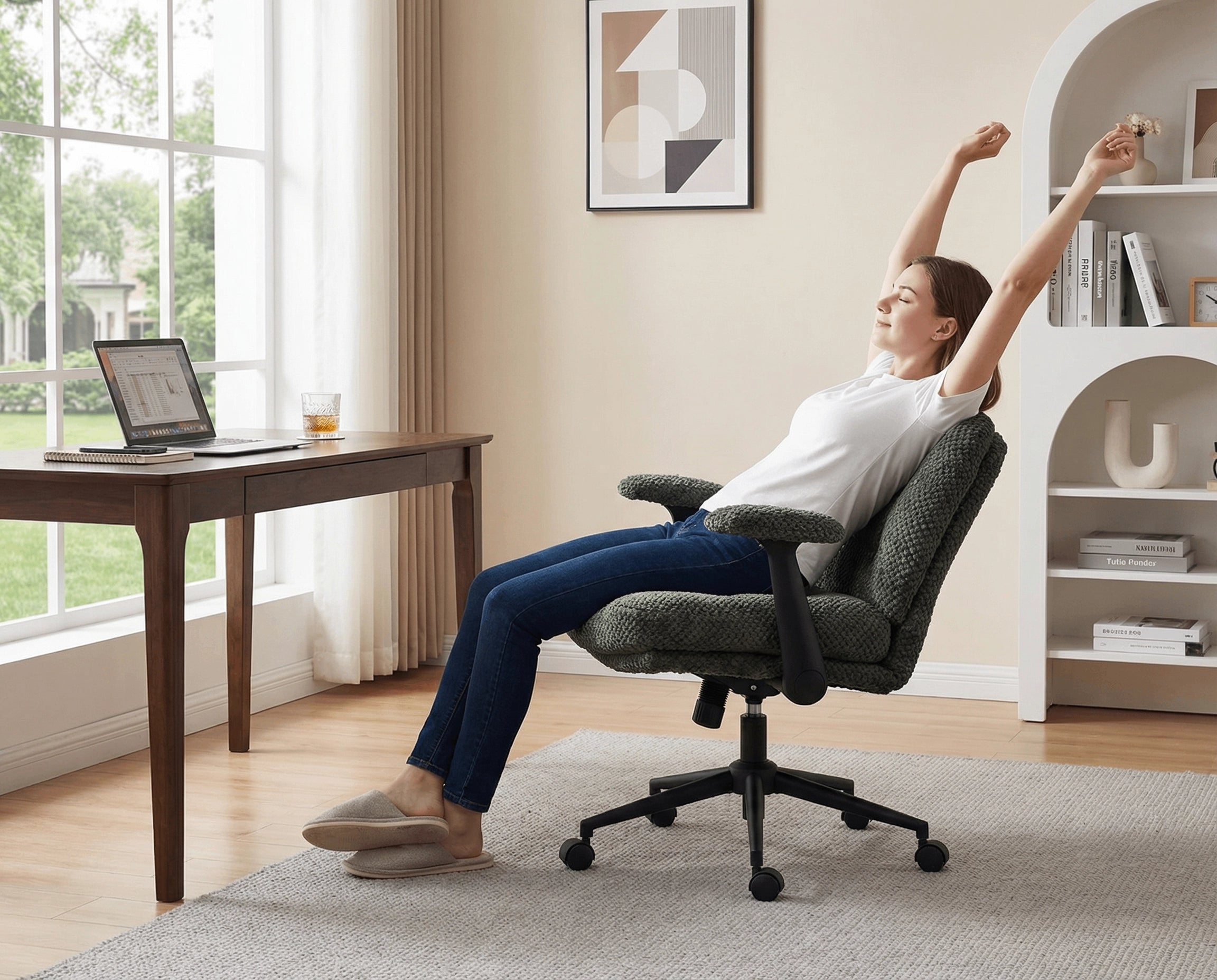 P5 Criss Cross Chair with Extra-Wide Seat and Flip Armrests