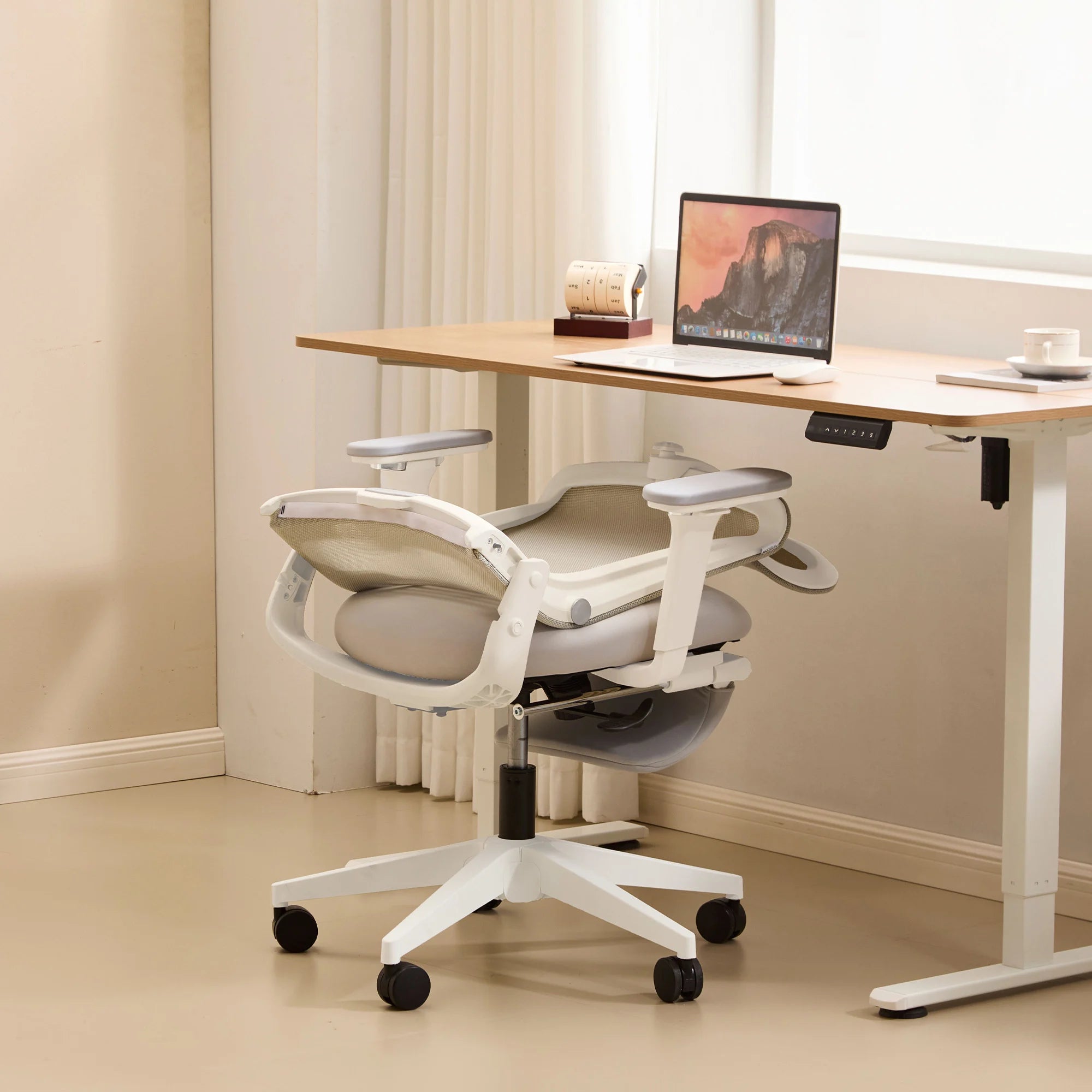S4 Ergonomic Desk Chair with Foldable Backrest